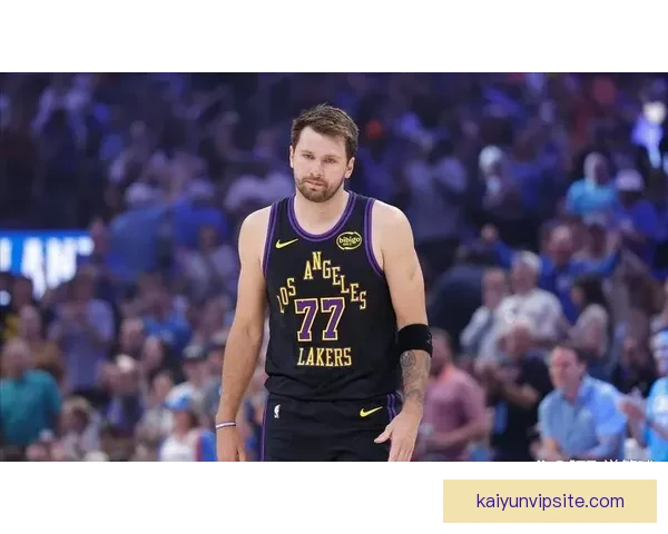 雷迪克称东契奇掌控球队进攻节奏 战术运转以他为核心