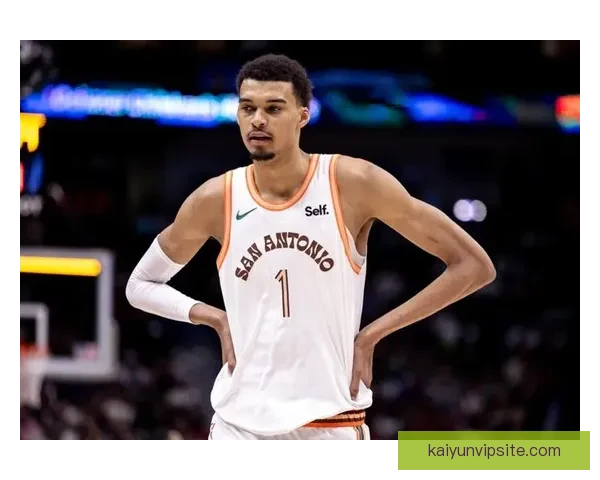 两场狂轰116分再破九大纪录文班亚马豪取十五连胜冲击历史巅峰之路